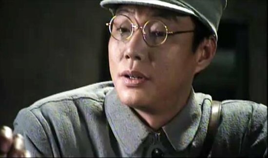 年代戏《玉魂》杀青 褚峰“屌丝男”角色大盘点