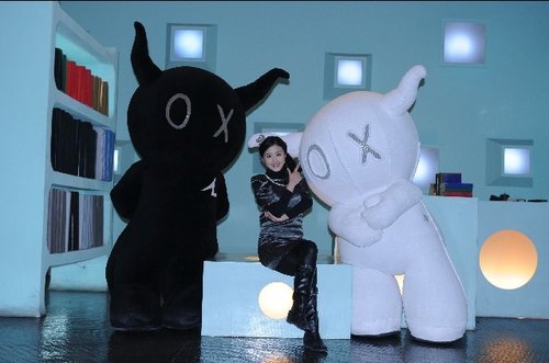 张含韵联手华仔儿子 《安逗与黑仔》将开播