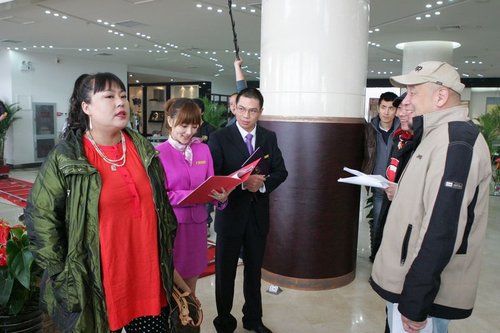 张国庆：李小璐巫刚让《无敌销房队》笑点多