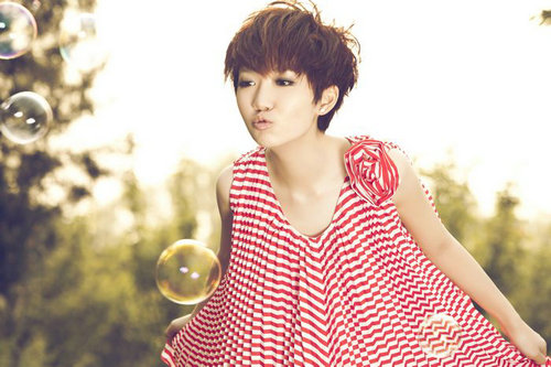 洪辰个唱再度挑战经典 梦幻舞台打造72小姐