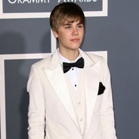 美国广告巨头批评格莱美 为比伯和Eminem喊冤