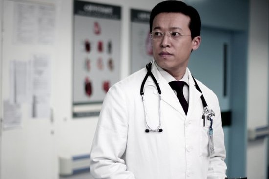 《医者仁心》登央视 郭昊伦饰演反派医生遭热