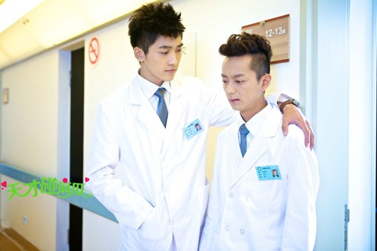 《天才碰麻瓜》被赞励志 主演激励高考学子