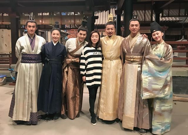 刘奕君《醉玲珑》杀青 升级演绎 霸道父皇