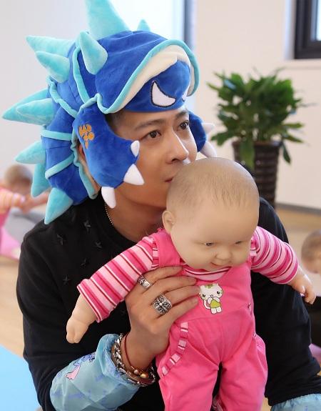 《我的女佬师》热拍 张朋最怂老大变家政王子