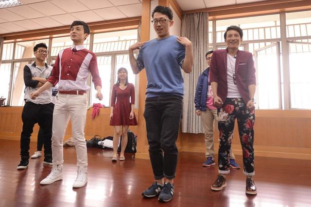 《果味人汽王》明星暗较劲 李维嘉沈凌狂飙劲舞