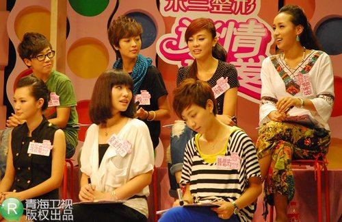 代悦扭臀李慧玩飞吻 原来都是妖娆小女人(图)