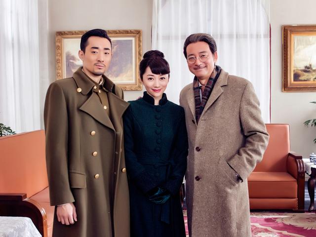 《风云年代》轮番播出 原子霏出演智慧新女性