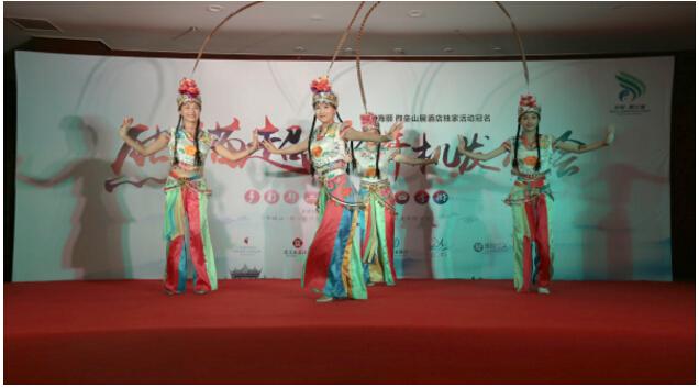 电影《熊猫超人》在都江堰举办开机发布会