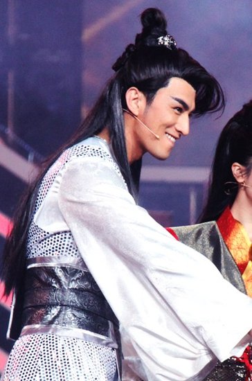  张晓晨李晟 穿越秋晚+演绎武侠版晨晟恋