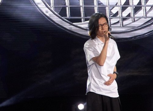 李行亮“那些年成绩亮眼 获封“黑马歌”(图)