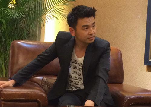 雷佳音新剧演抗日英雄 谈姚笛直言演员不易