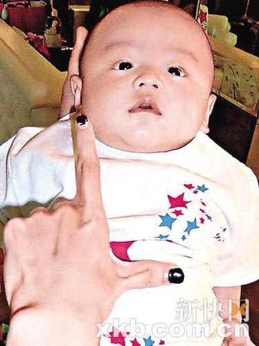 quintus百日宴不见父母 谢霆锋张柏芝山东拍戏【图】