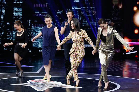 为入演艺圈辞掉铁饭碗 李小冉自曝险断父女关系