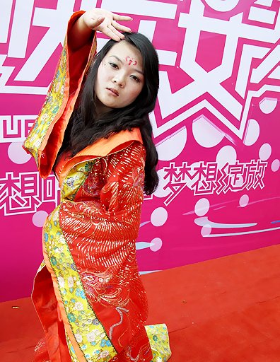 五一快女西安唱区人气迎高潮 <em>穿越女</em>被淘汰_娱