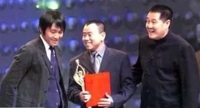 赵本山潘长江交恶内幕曝光 因抢央视黄金档反目