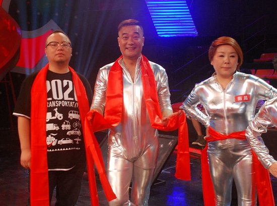 王建新助阵央视《墙来啦》 气氛欢乐“笑果”足