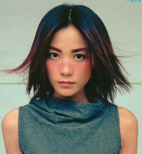 王菲携老公唱K贺踏42岁 纵情高歌如演唱会(图