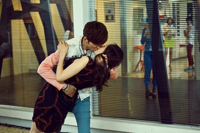 《华丽上班族》 张翰 强吻秋瓷炫