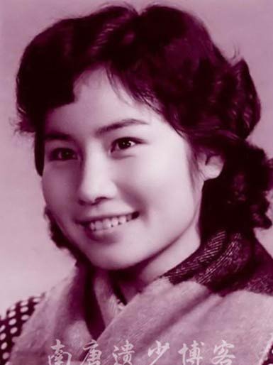 揭52岁央视<em>女主播徐俐</em>婚姻生活 25岁儿子曝光