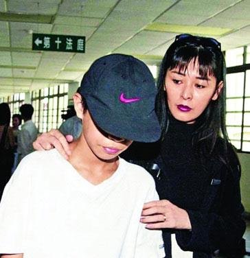 陈坤的儿子是谁生的图片