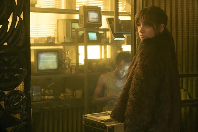 《银翼杀手2049》“寻根溯源”特辑 北美口碑炸裂