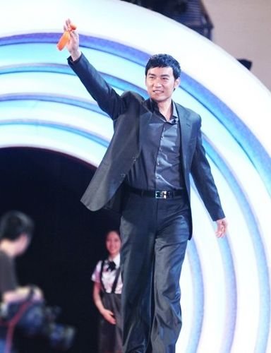 焦恩俊亮相大学生电影节 军人大戏将现荧屏