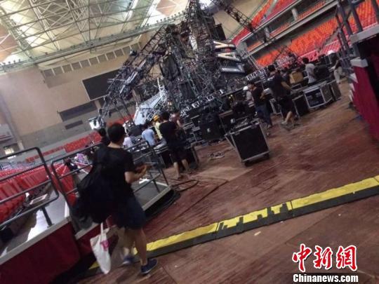 蔡依林演唱会在建舞台灯架坍塌 致1死10多伤