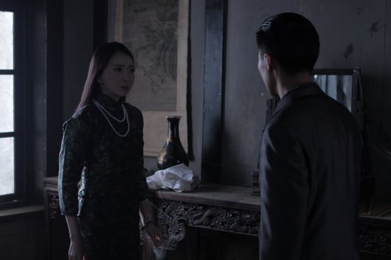 剧组全员给力 《半夜不要照镜子》提前杀青