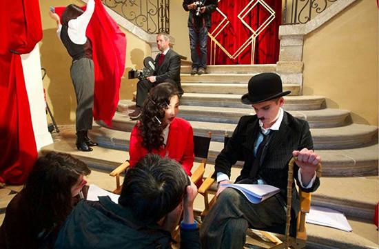 《暮光巴黎》曝预告 童菲化身中国首位暮光女