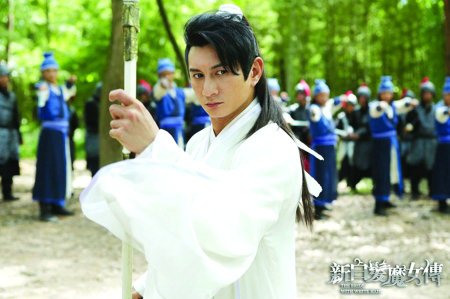 《新白发魔女传》遭吐槽 吻戏突兀造型穿越(图