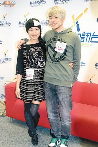<em>秦沛子女</em>狠批RedNoon唱片设计 疑对方用意不