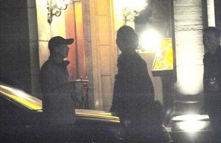 冯小刚携徐帆香港购买豪宅 力证感情恩爱【图】