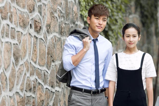 《<em>冰与火</em>》曝倒计时视频 颖儿<em>贾乃亮</em>夜店玩穿