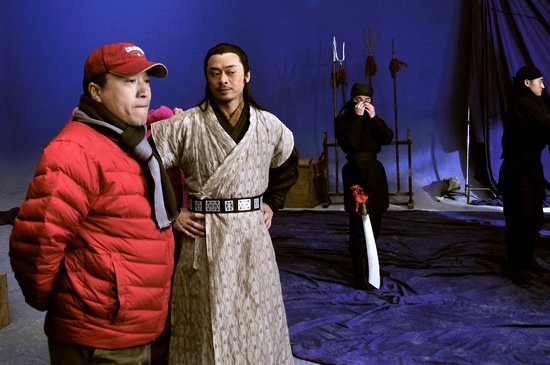 康洪雷“翘班”拍戏中戏 首次客串助阵《北爱》