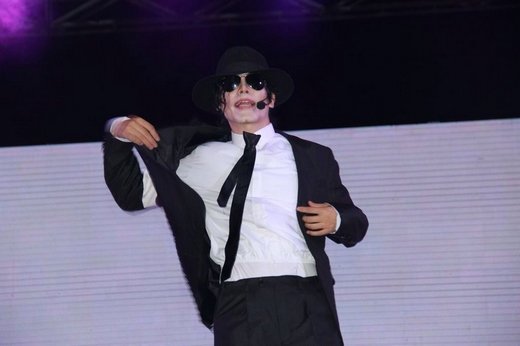 《黄金100秒》惊现太空步 王杰克逊与杨帆共舞_娱乐_腾讯网