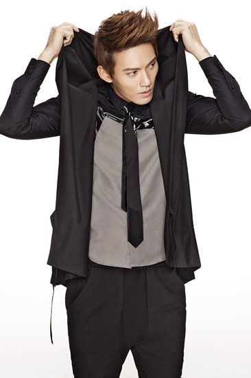 《爱闪亮》热播 徐正曦首次触电癫狂男