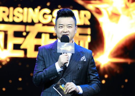 《中国正在听》主持人李佳明