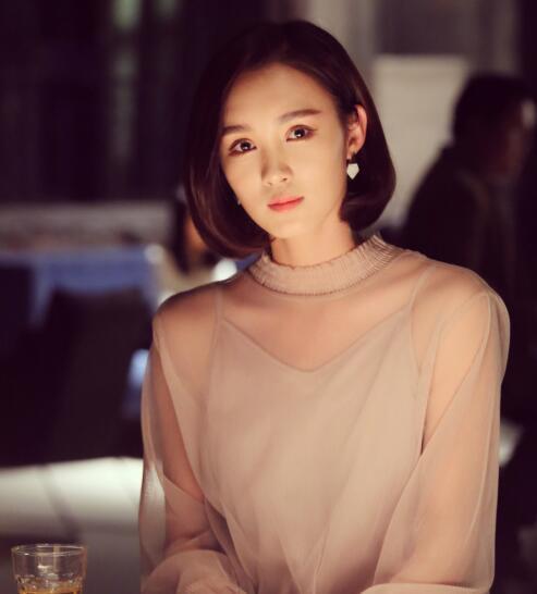 《食全食美》闫佳颖演绎孤独与坚强别样女海龟