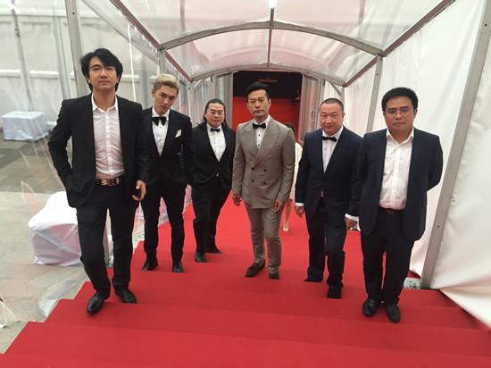 《长江图》剧组亮相上海电影节开幕