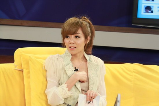 安又琪做客畅聊新专辑 告诫快女选手不要盲从_娱乐_腾讯网