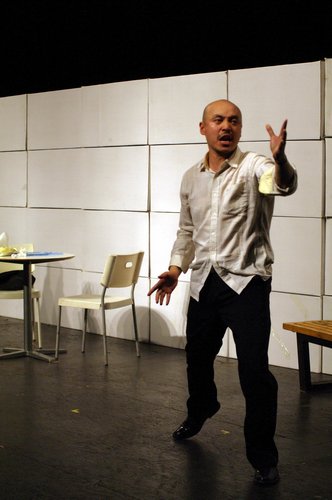 《如果我不是我》不惧世界杯 百场演出圆满落幕