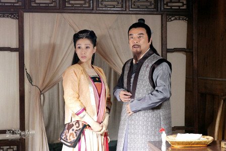 《新白发魔女传》遭吐槽 吻戏突兀造型穿越(图