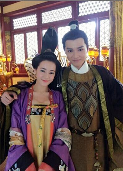 迪丽热巴《美人制造》定妆照 于正惊叹太美了