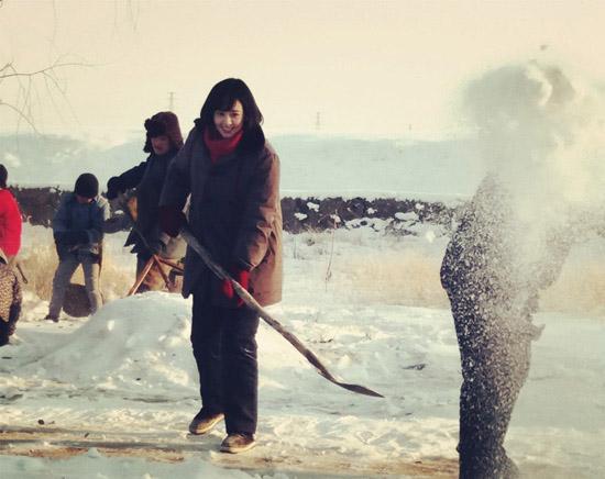 这给在黑龙江省肇源县补拍雪景的电视剧《青谷子》一个很便利的条件