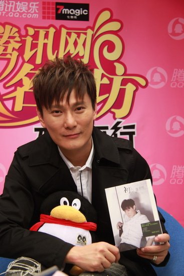 张信哲做客畅聊新专辑 检讨自己面对感情太理