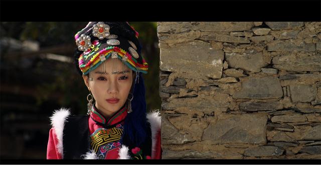 《古堡之吻》为真爱代言 李小璐变身少女回归