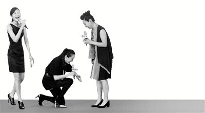 《人幸福生活》发布 恬妞现场“跪见”戴春荣
