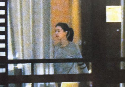 高圆圆赵又廷被曝姐弟恋 千里探班酒店幽会_大楚网_腾讯网