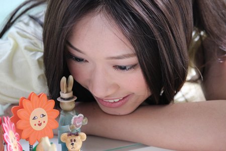 梅雨萱《浪漫时间》奋起搏击 再次荣登中联榜